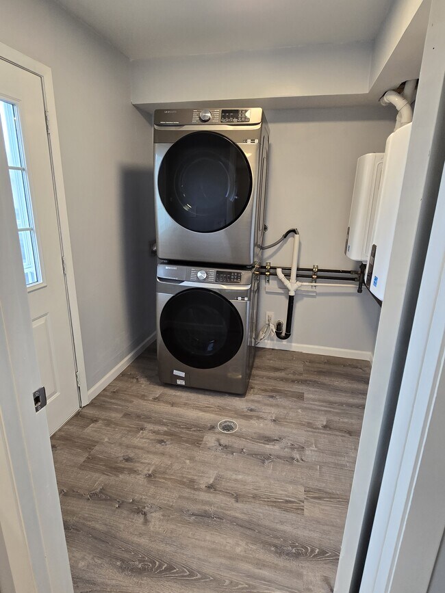 Laundry - 220 Martin Dr