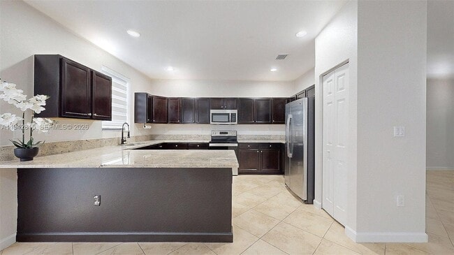 Building Photo - 16620 SW 42nd Terrace