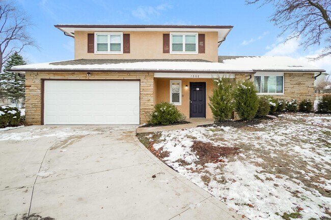 Primary Photo - 1668 Kildare Pl