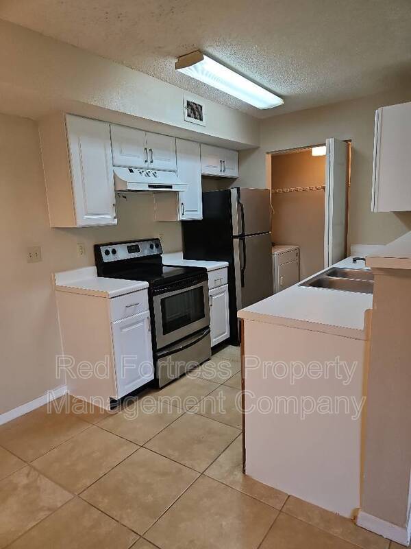 Building Photo - 12561 Equestrian Cir