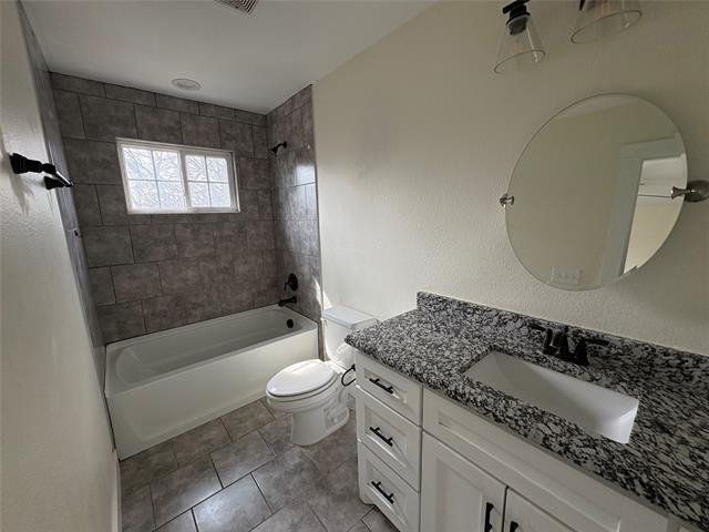 Building Photo - 152 Doolittle St