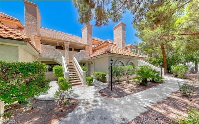 Building Photo - 2605 S Durango Dr