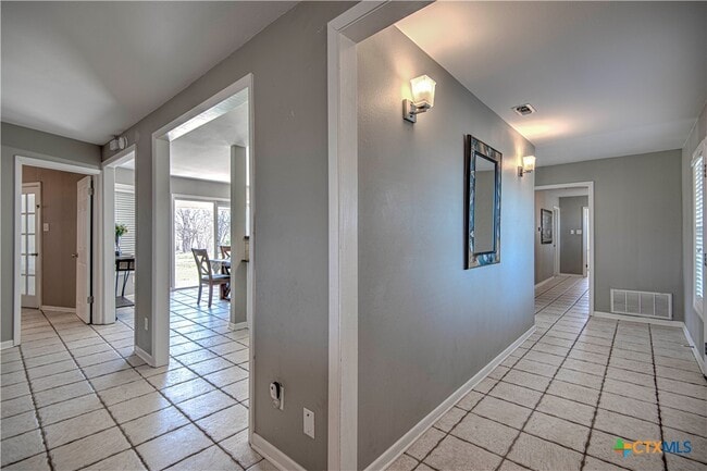 Building Photo - 1667 Primrose Trail