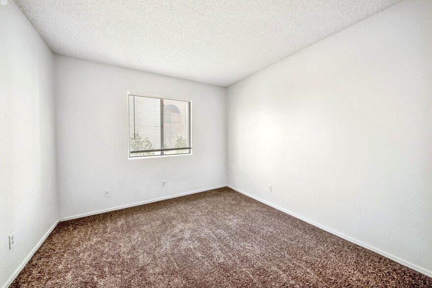 Building Photo - 771 E Avenue K7