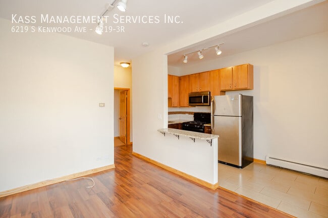 Building Photo - 6219 S Kenwood Ave