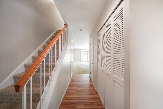 Building Photo - 3 Bed 2.5 Bath Townhome in Chesterbrook