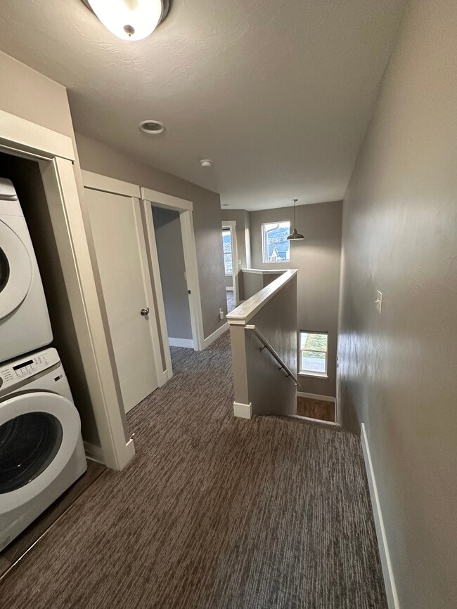 Building Photo - 250 Andesite Ave