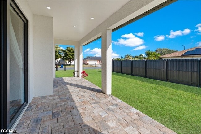 Building Photo - 24 Crestwood Cir S