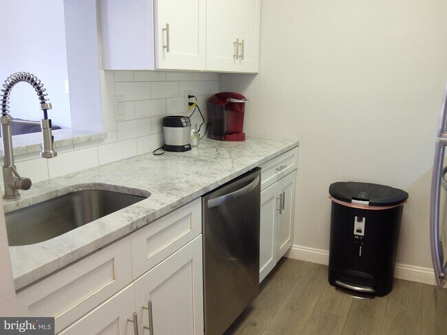 Building Photo - 5307 Ravens Crest Dr