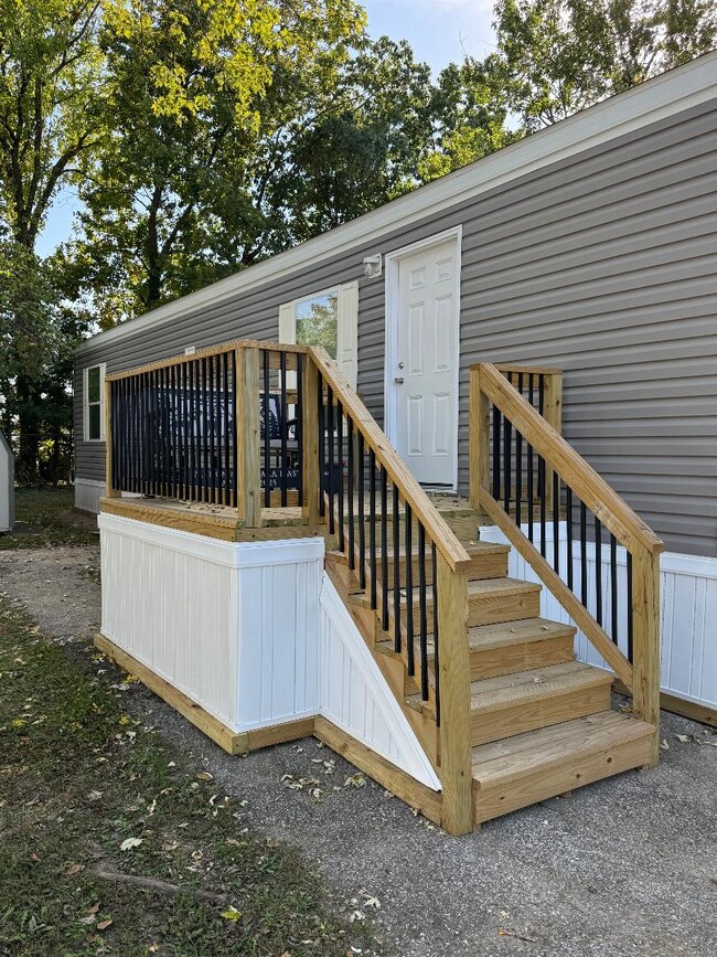 Building Photo - 3 Fox Haven Dr