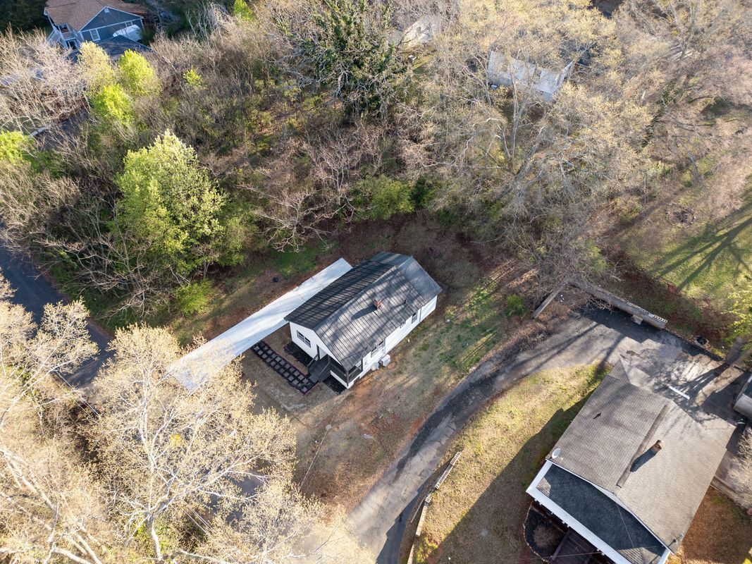 Building Photo - 125 Roosevelt St