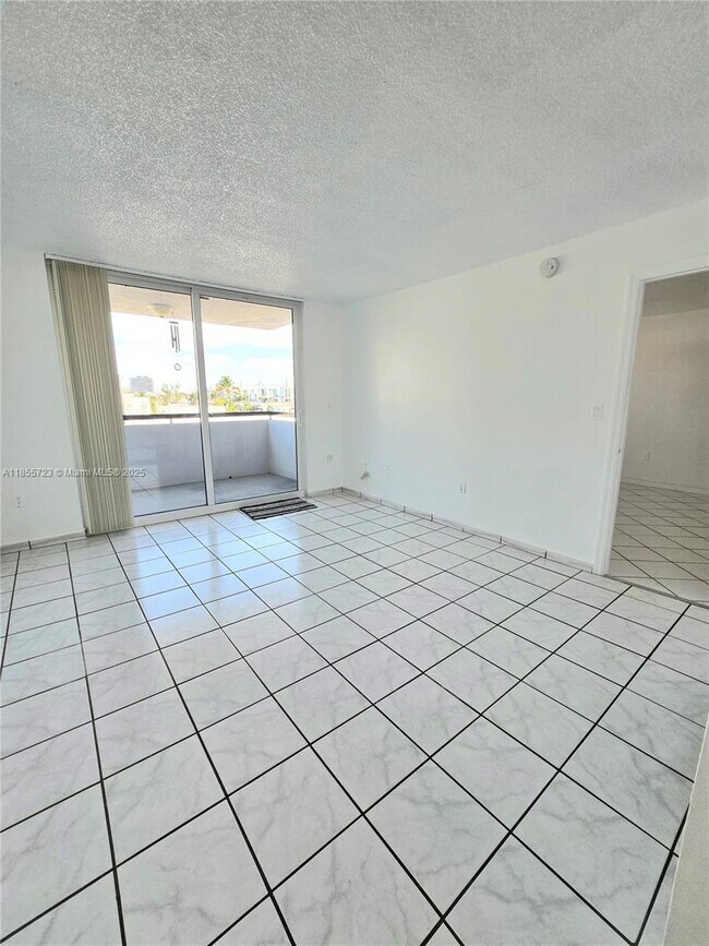 Building Photo - 7440 Harding Ave