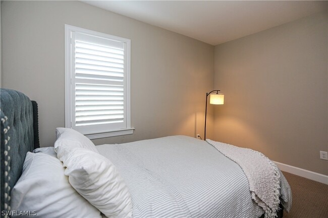 Building Photo - 9716 Everglades Dr