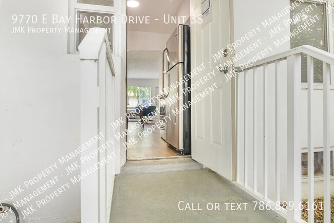 Building Photo - One Bedroom, One Bathroom, Available NOW I...