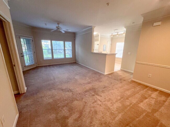Building Photo - 2 Bed, 2 Bath Condo at amenity-rich The Merritt!