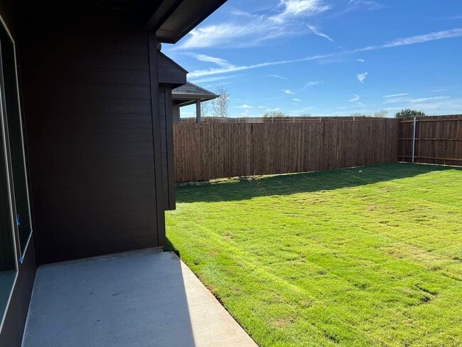 Building Photo - Gorgeous House for rent in Cleburne !!