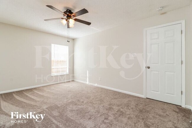 Building Photo - 1625 Gardner Dr