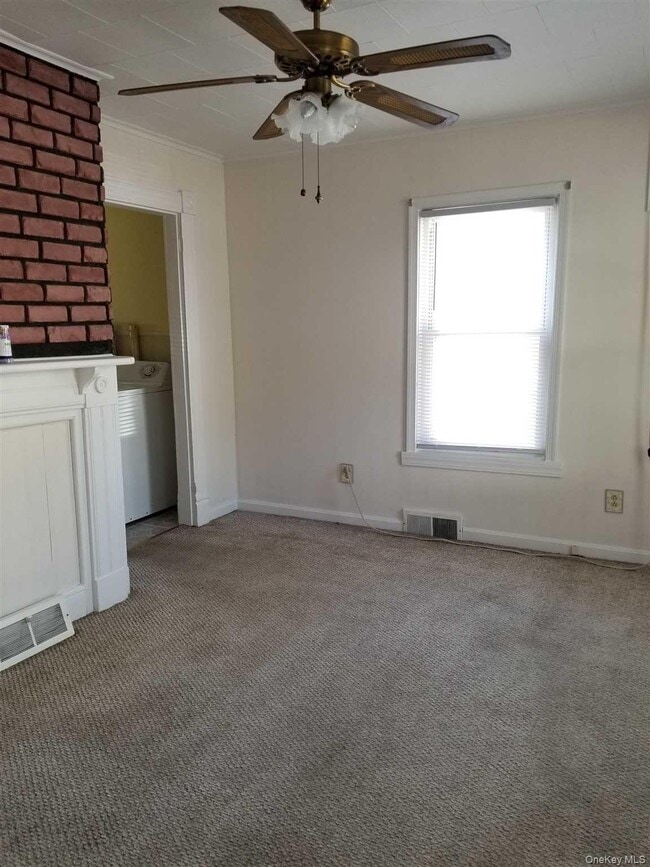 Building Photo - 24 Lagrange Ave