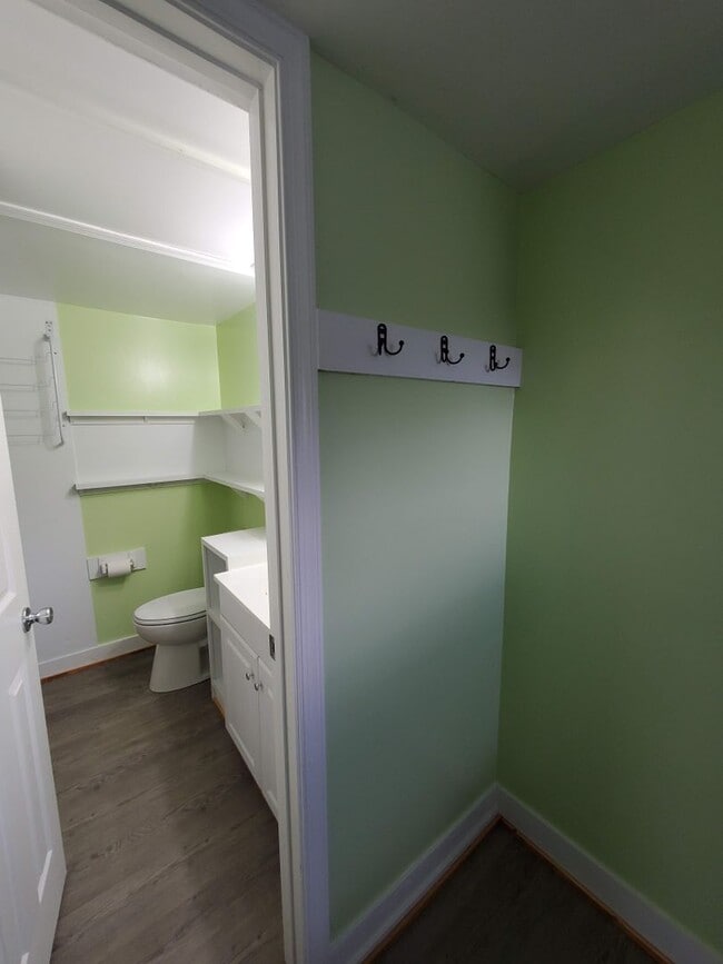 Building Photo - Utilities Included!!!!