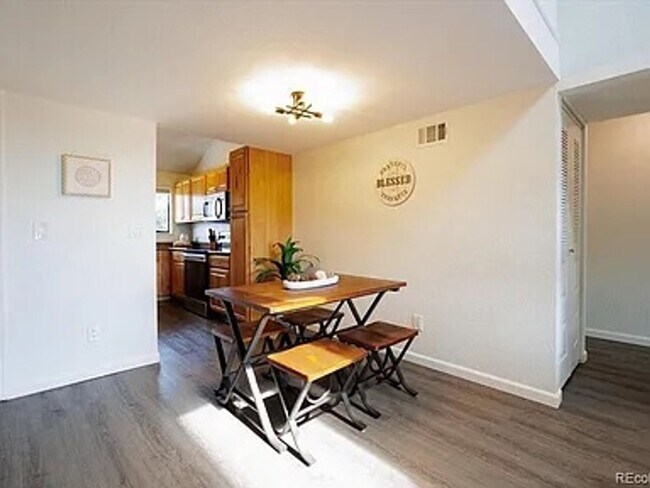 Building Photo - Flexible Condo Living with Loft near Golden!!!
