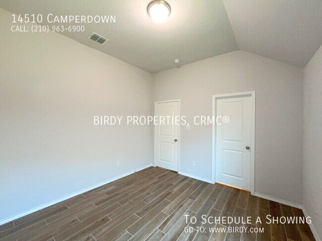 Building Photo - "Spacious 4-Bedroom Haven with 3 Full Bath...