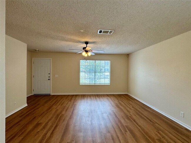 Building Photo - 109 Segovia Way
