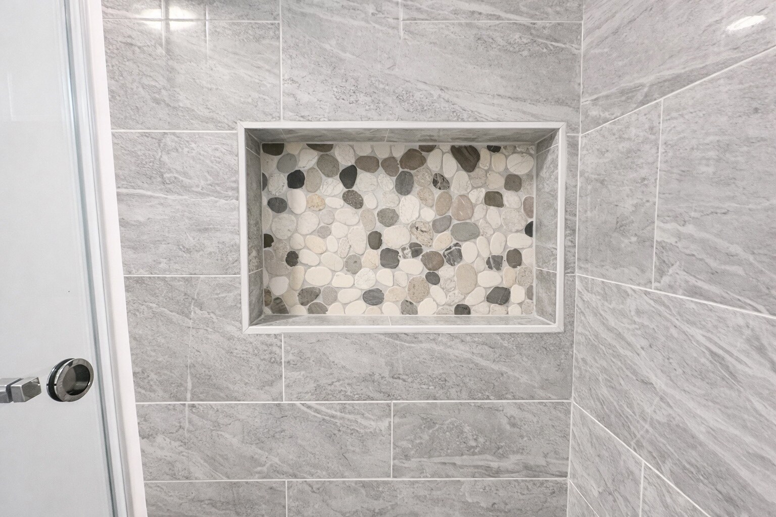 Building Photo - 6905 Noble Ave