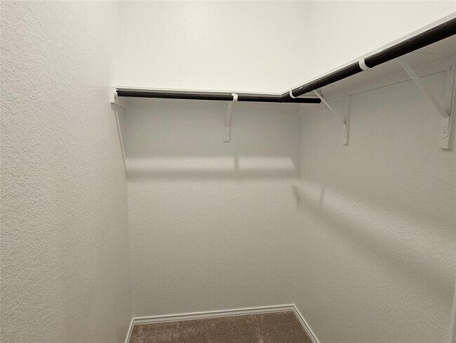 Building Photo - 128 Dollars Dr
