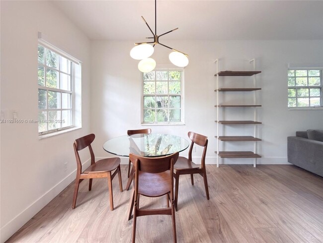 Building Photo - 2750 SW 28th Ct