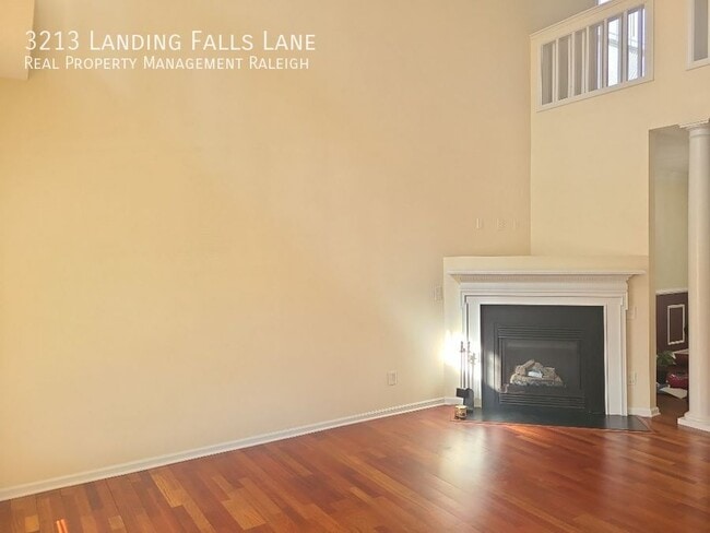 Building Photo - 3213 Landing Falls Ln