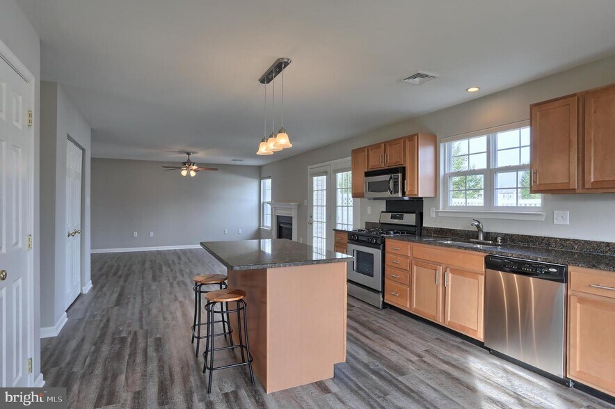 Building Photo - 150 Merlin Dr