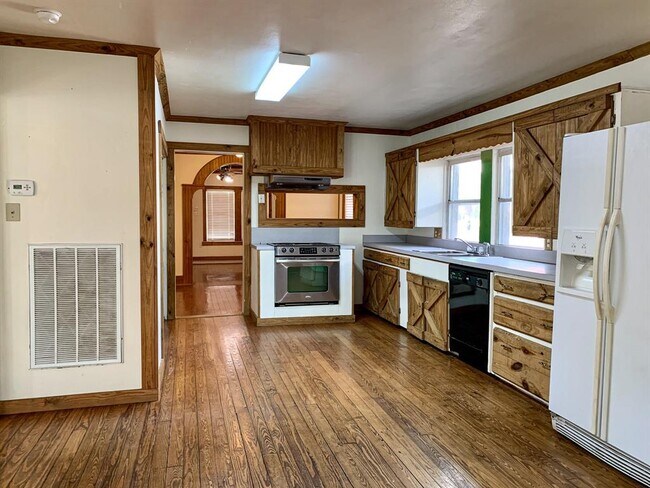 Building Photo - 1510 Piedmont