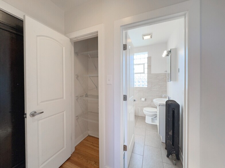 Building Photo - 4606 N Kildare Ave