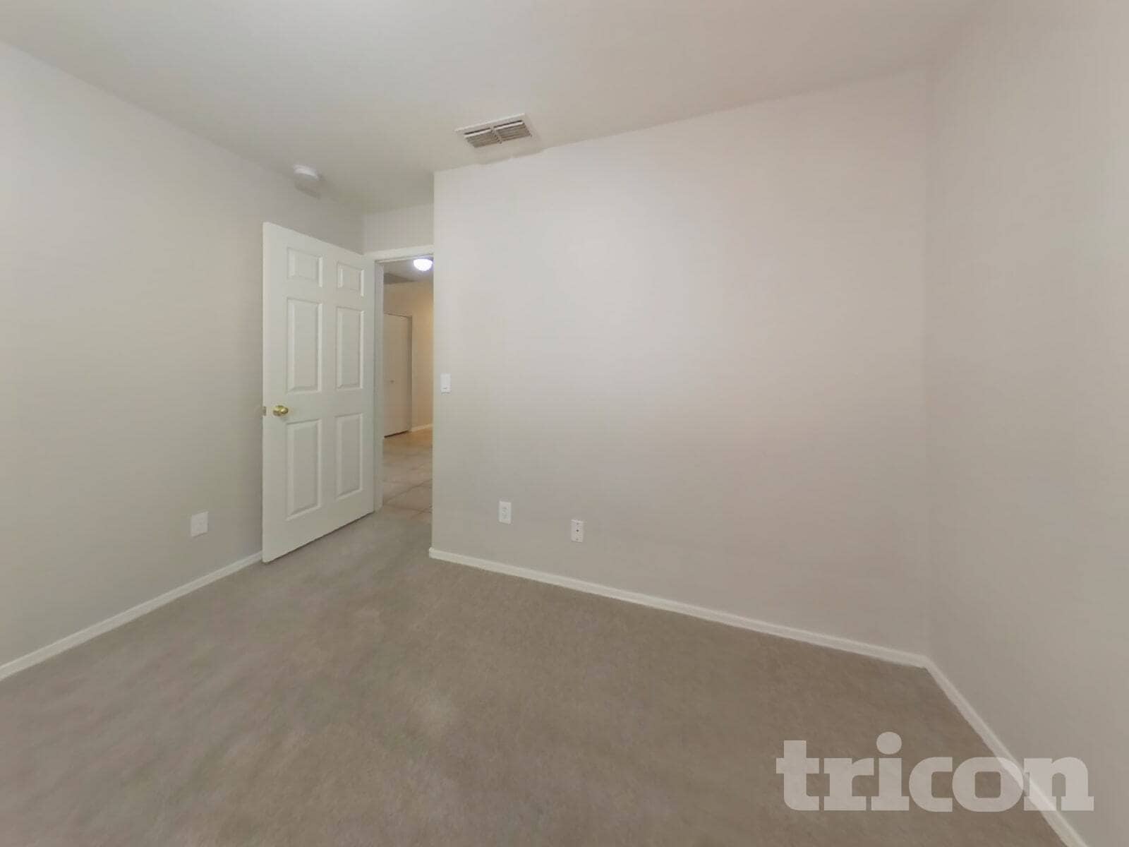 Building Photo - 5521 N 103rd Dr