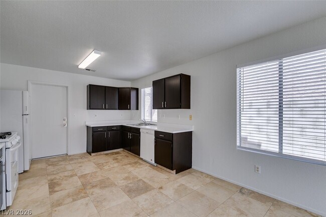Building Photo - 5316 Jeremy David St