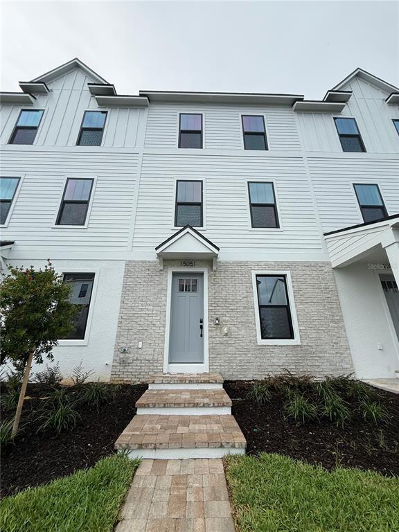 Building Photo - 15051 Groveside Rd