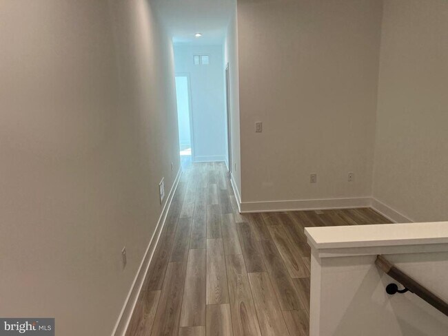 Building Photo - 10106 Donatello Dr