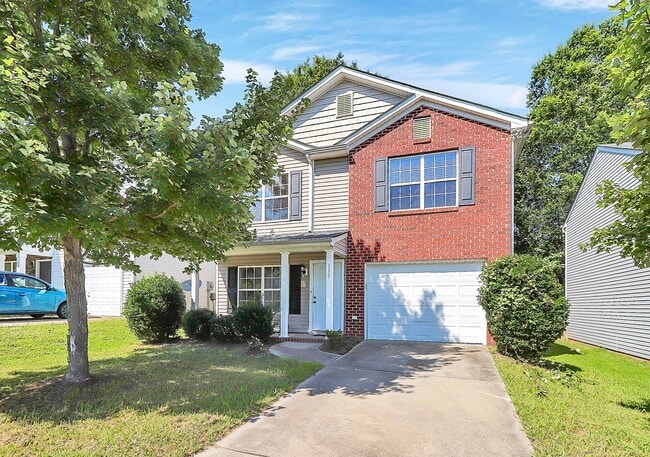 Primary Photo - 115 Hunslet Cir