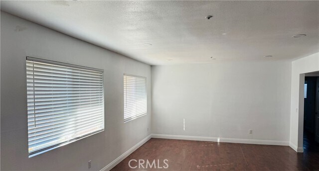 Building Photo - 1034 Avocado Ave