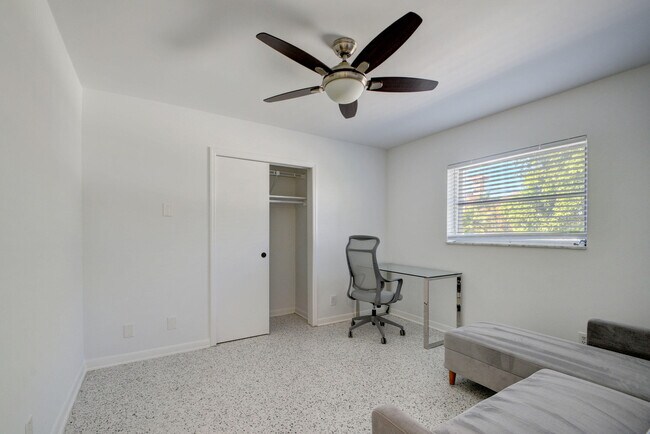 Building Photo - 1171 Bimini Ln