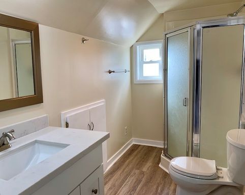 Building Photo - Remodeled 3 Bedroom Home-Duplex in Loyal Heights READY FOR MOVE IN NOW at $3875!