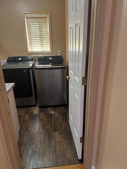 Building Photo - 5345 S Flanders Way