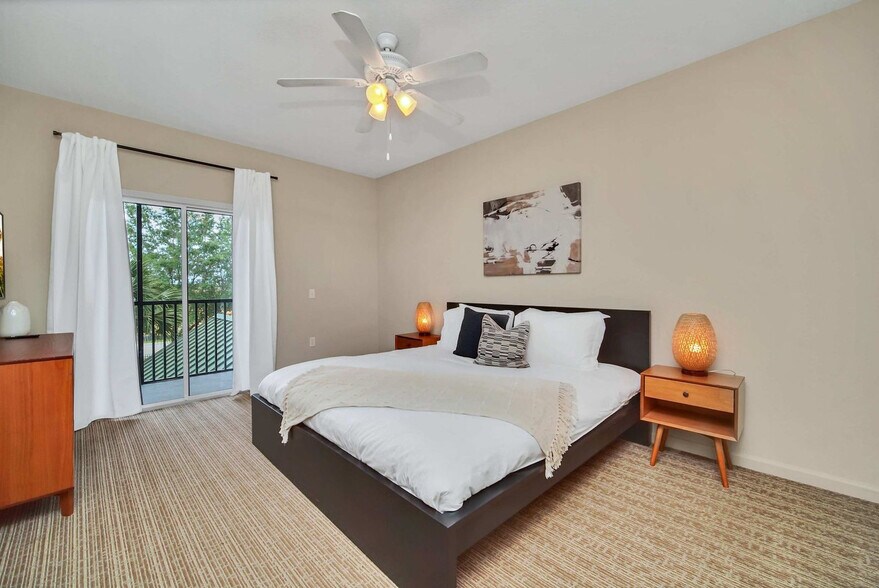 Building Photo - 14200 Avalon Rd