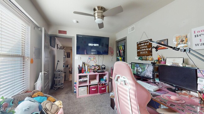Building Photo - 240 S Halstead Dr