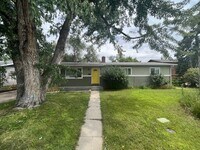 Building Photo - 1826 S Pacific St