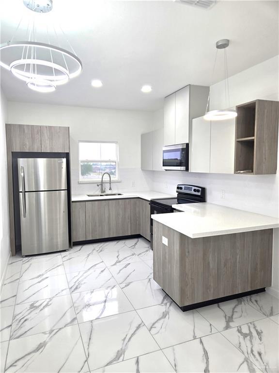 Building Photo - 14 Magdalena St