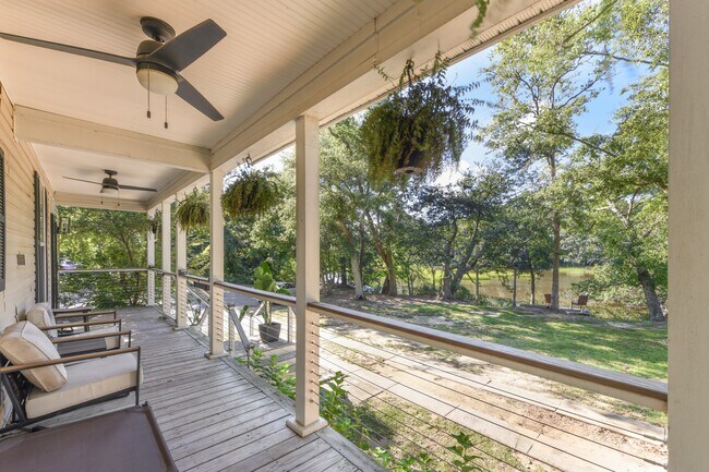 Building Photo - 886 Sedge Ct