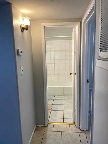 Building Photo - 3380 Brussels St