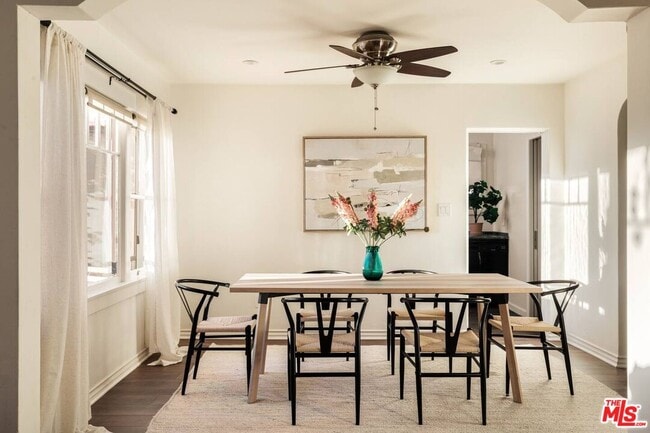 Building Photo - 428 N Alta Vista Blvd