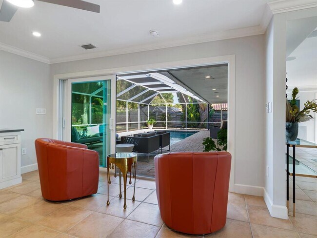 Building Photo - 606 Owl Way